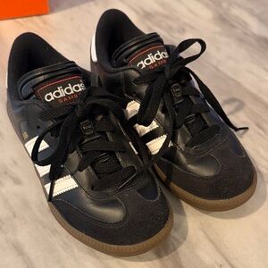 Adidas Samba Kids Black Sneakers Size 1.5 kids boys girls soccer shoes